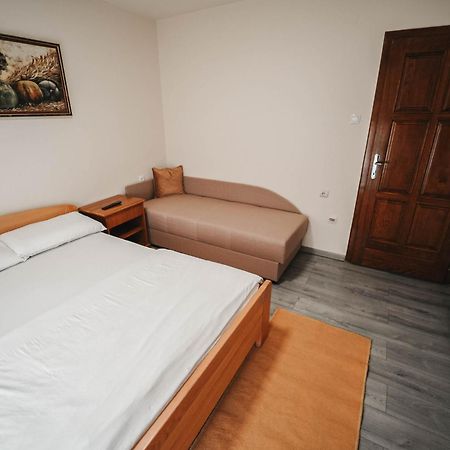 B&B Passage Sremska Mitrovica Eksteriør billede