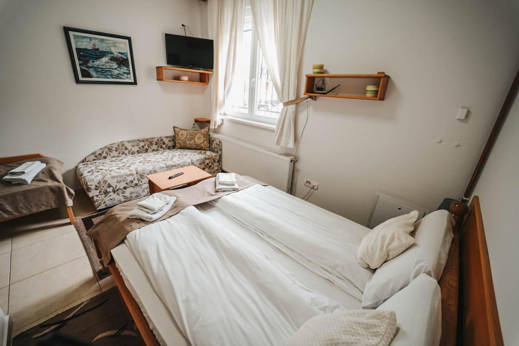 B&B Passage Sremska Mitrovica Eksteriør billede