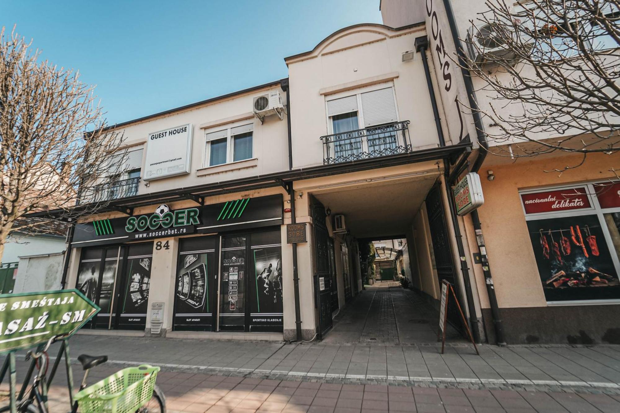 B&B Passage Sremska Mitrovica Eksteriør billede