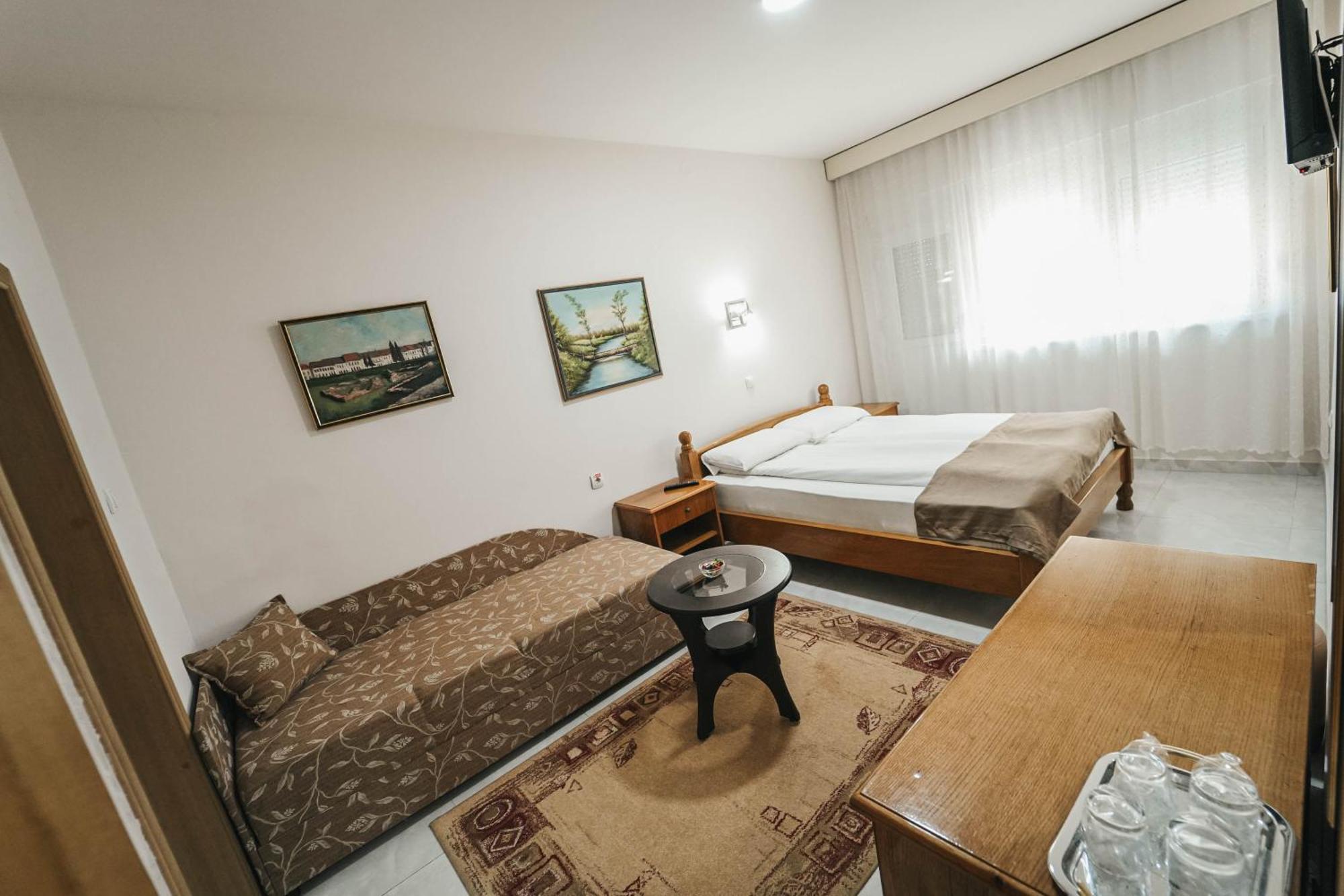 B&B Passage Sremska Mitrovica Eksteriør billede